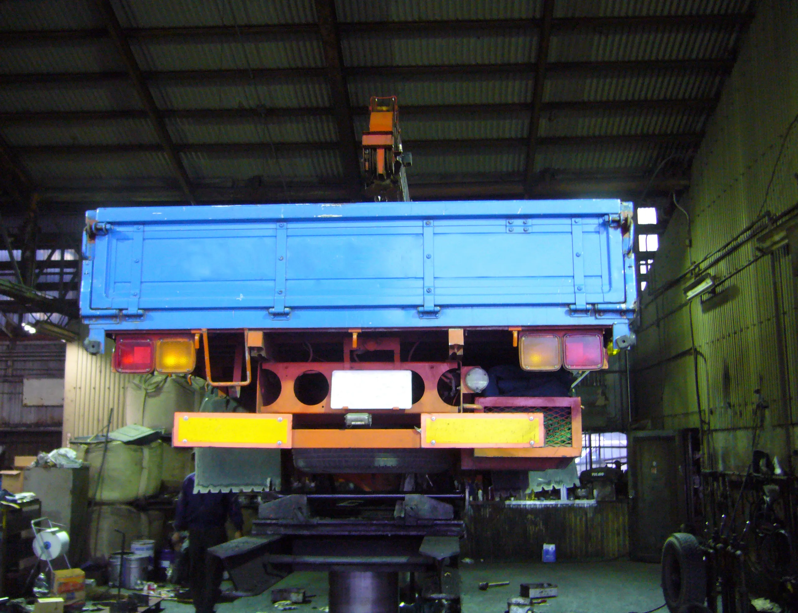 8トントラックの規定と種類は?