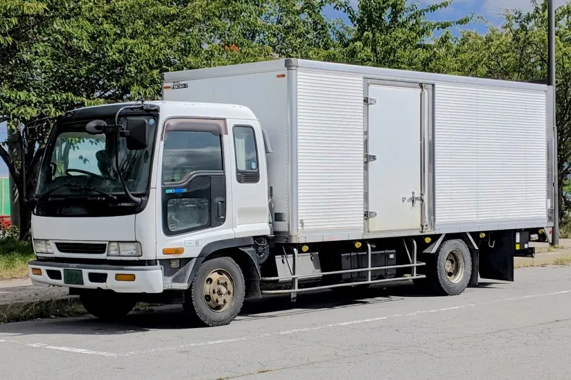 8トントラックドライバーの仕事内容と年収の給料面