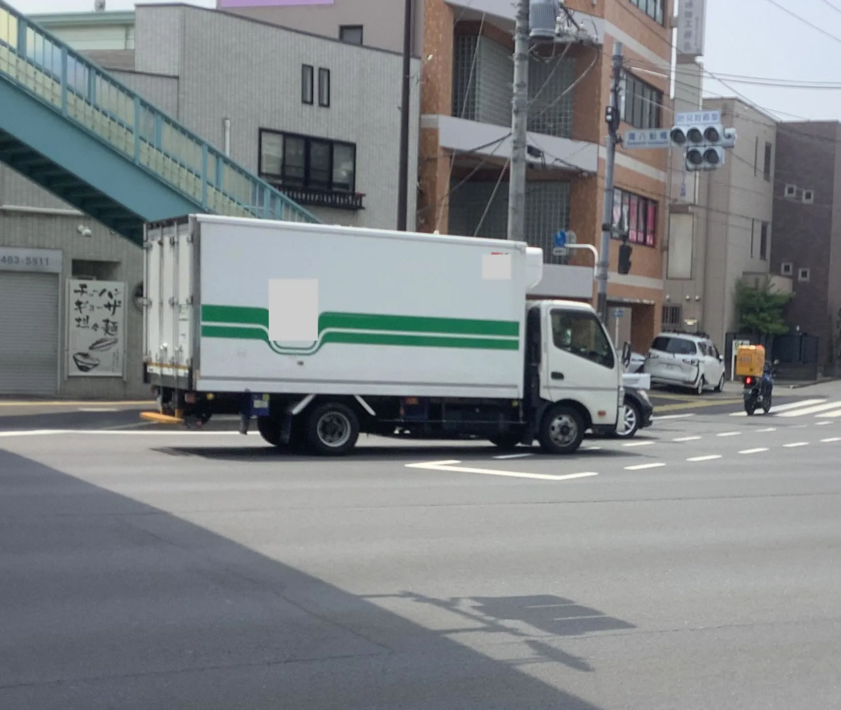 トラックの種類と大きさによる仕事内容の違い