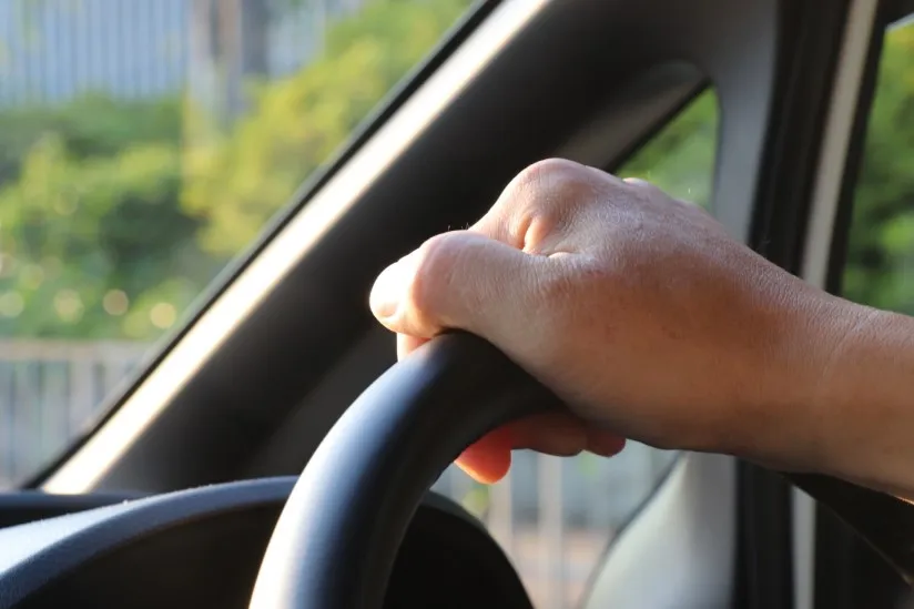 トラック運転手は過酷な労働なのか？労働環境の実態