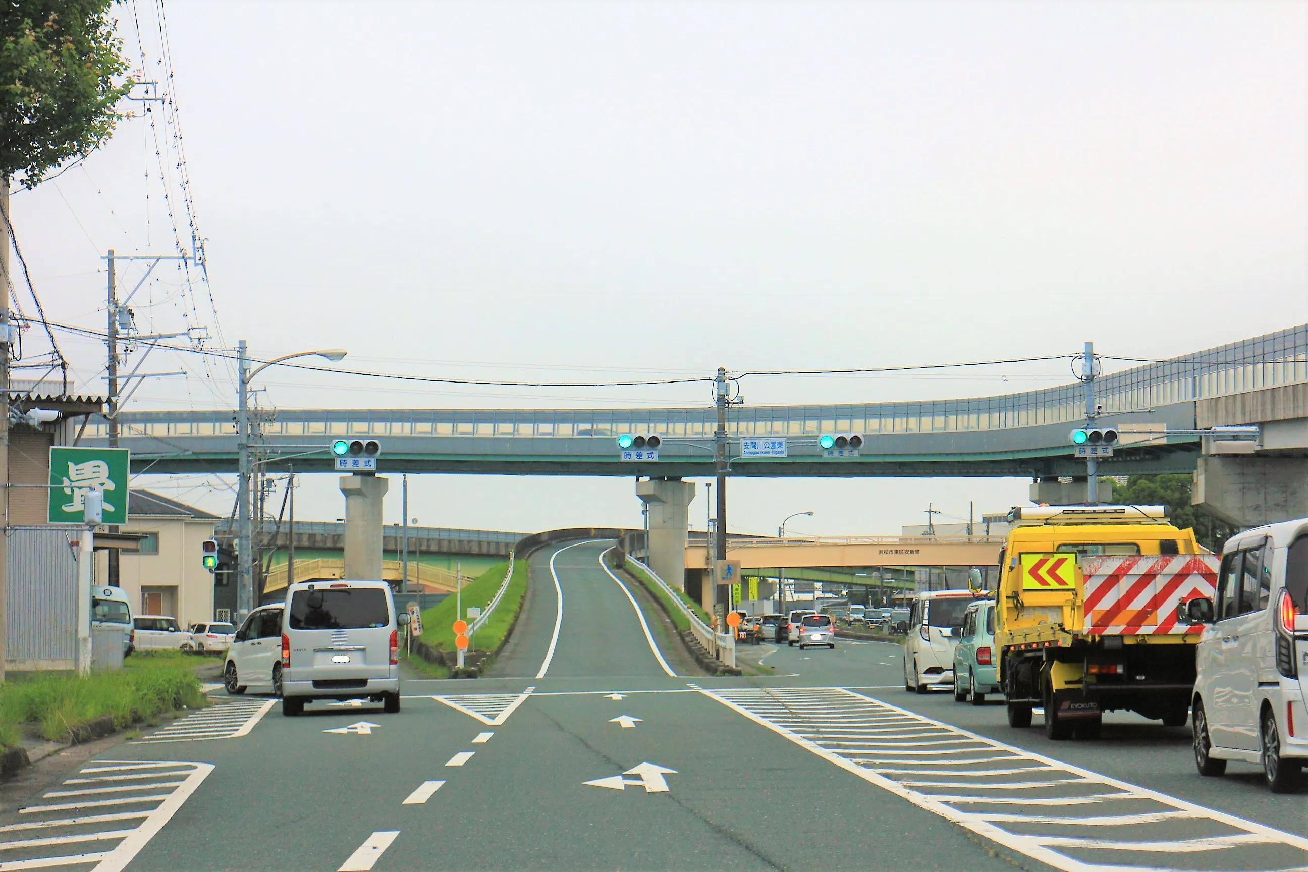 左折以外の大型トラックを運転するコツ