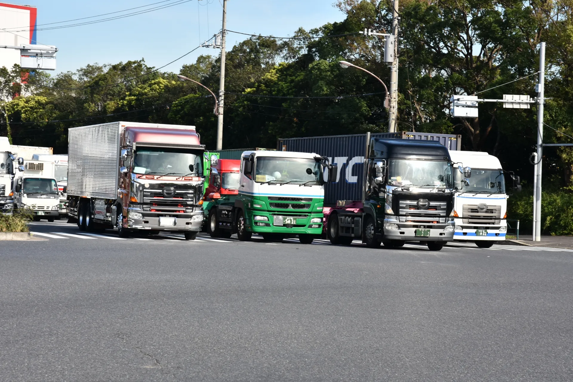 大型トラックの左折のコツ