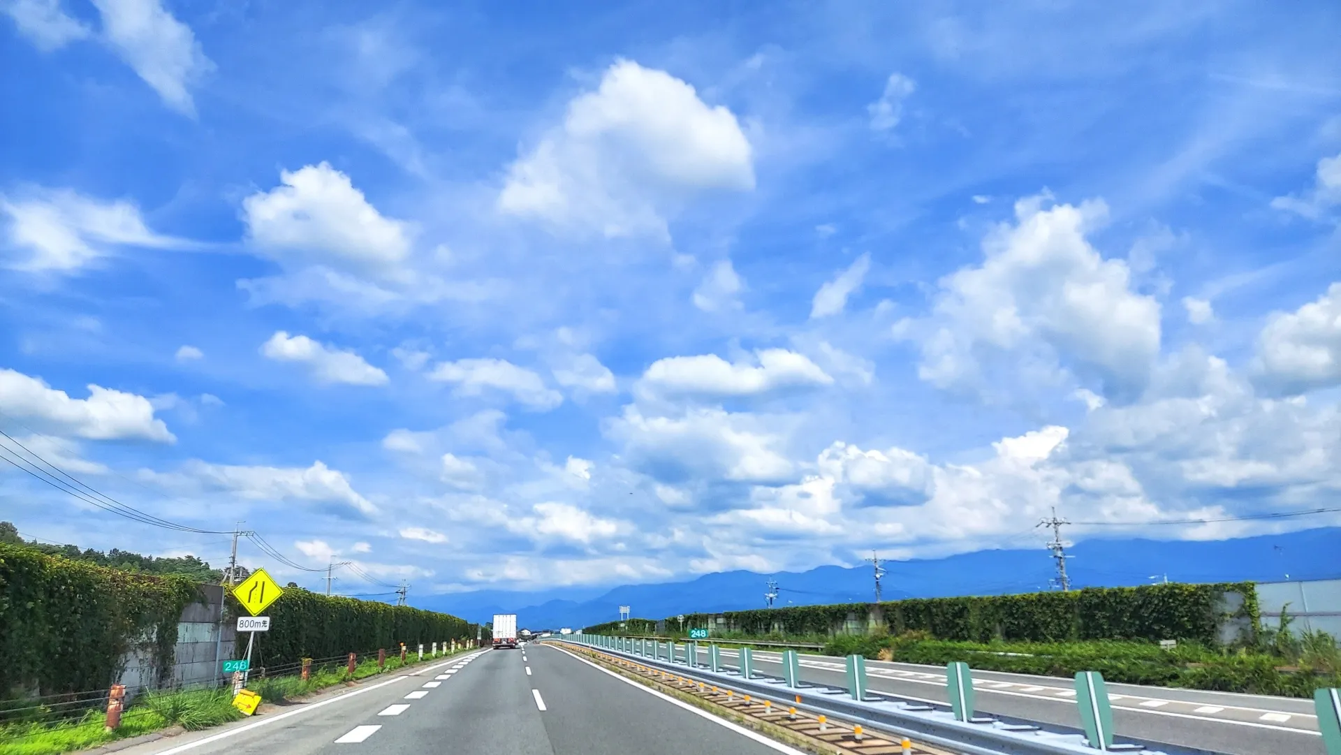 中型トラックの運転が難しいと感じる点