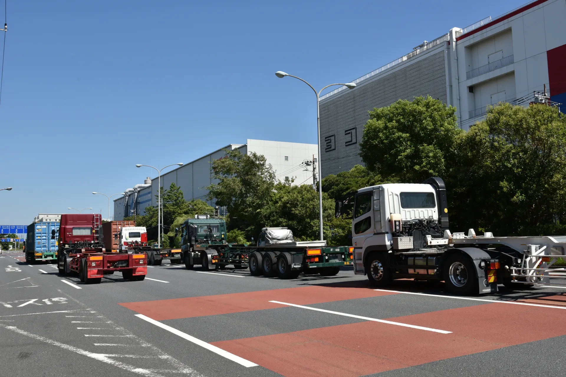 トラック運転手の仕事とは