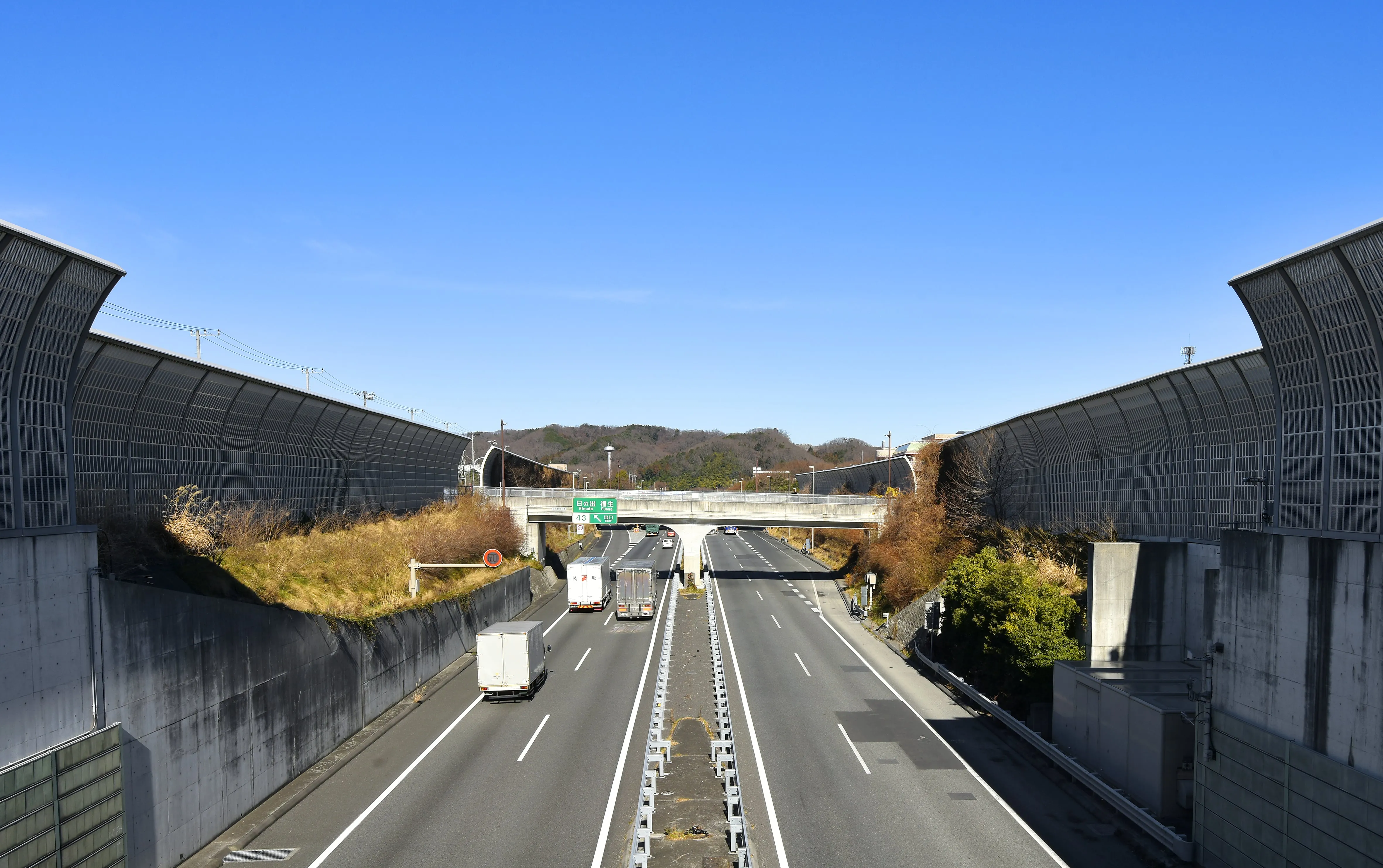 8トントラックの運転の注意点とコツ