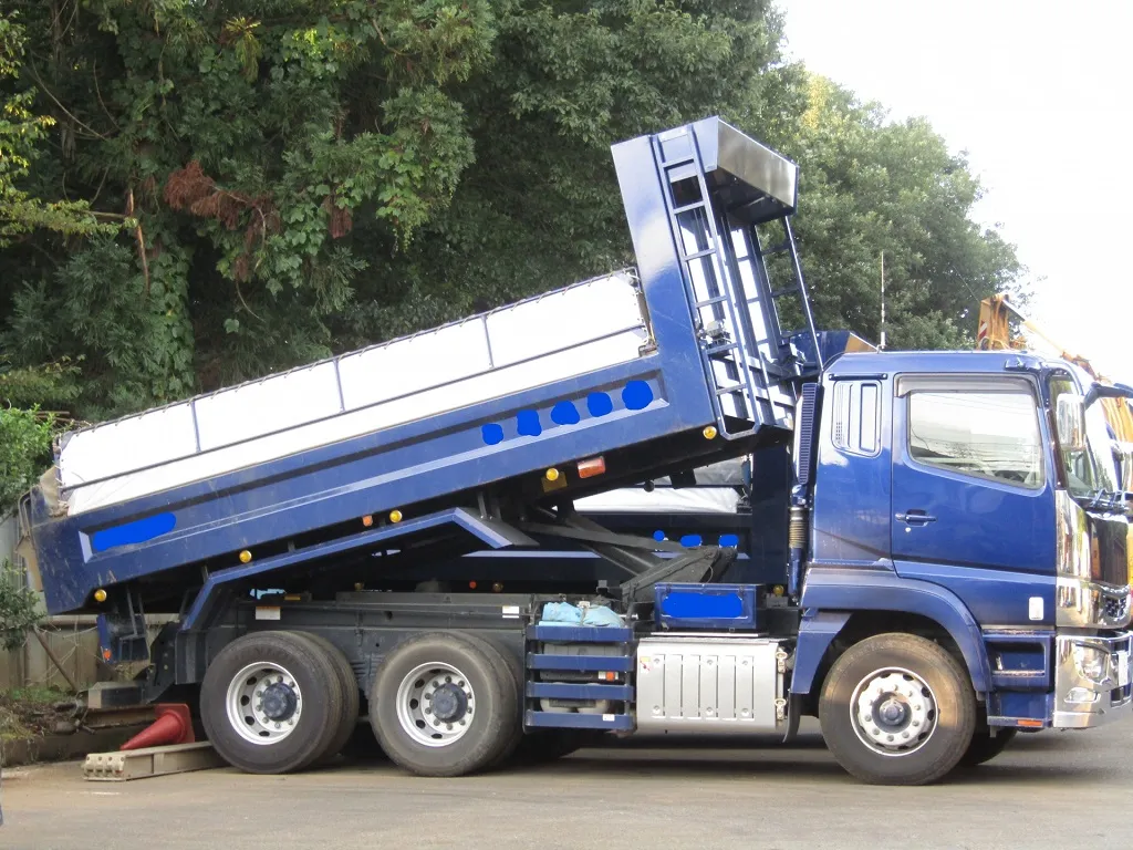ダンプカー運転手の仕事に必要な免許や様々な知識